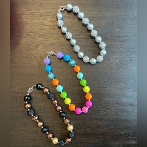 3 girls bubblegum necklaces